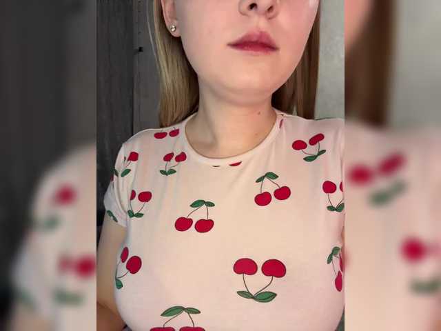 Peach--Alice's BongaCams profile