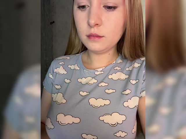 Peach--Alice's BongaCams profile