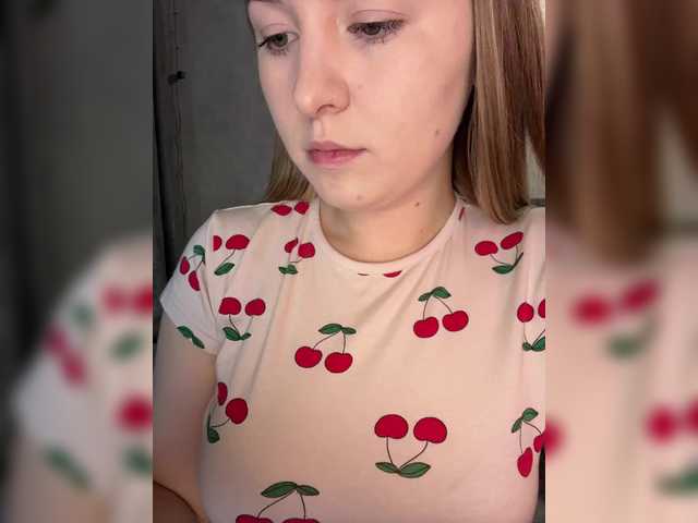 Peach--Alice's BongaCams profile