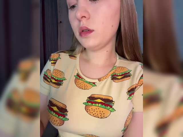 Peach--Alice's BongaCams show and profile