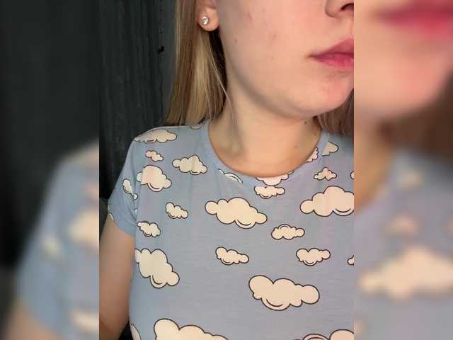 Peach--Alice's BongaCams show and profile