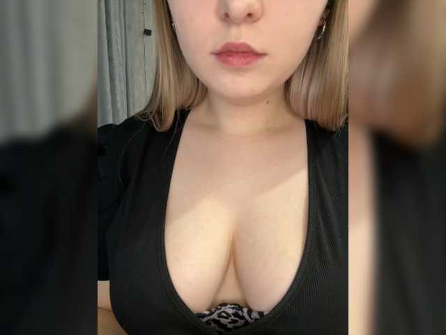 Peach--Alice from BongaCams