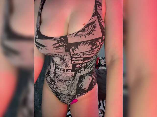 Peach--Alice's BongaCams show and profile