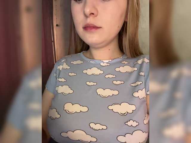 Peach--Alice's BongaCams profile