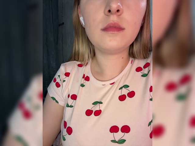 Peach--Alice's BongaCams show and profile