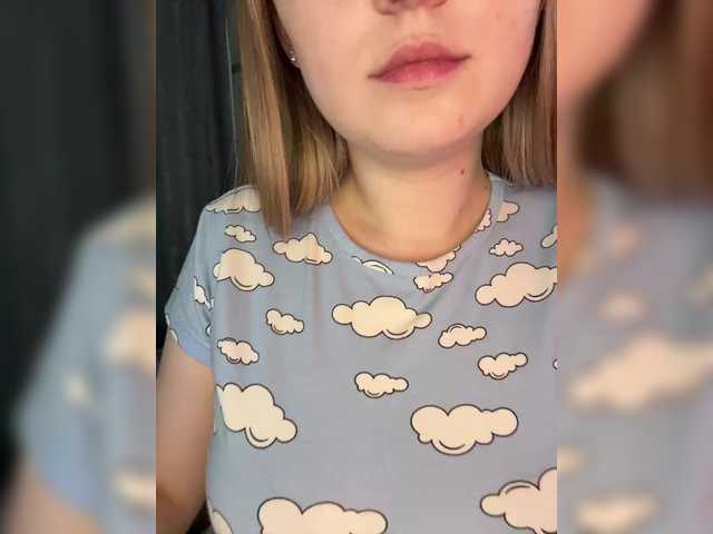 Peach--Alice's BongaCams show and profile