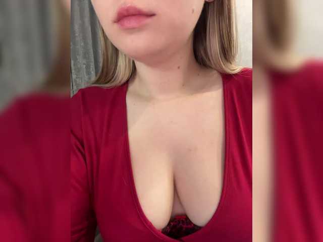 Peach--Alice's BongaCams show and profile