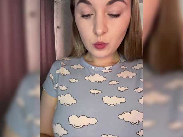 Peach--Alice's BongaCams profile