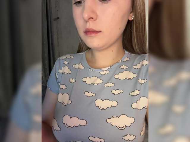 Peach--Alice's BongaCams profile