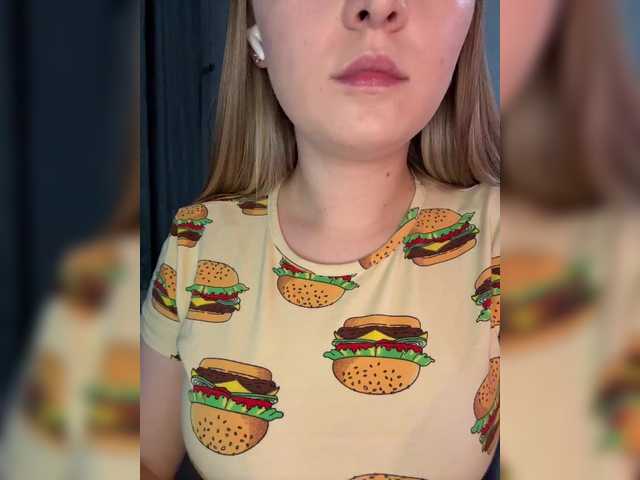 Peach--Alice's BongaCams show and profile