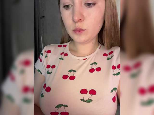 Peach--Alice's BongaCams profile