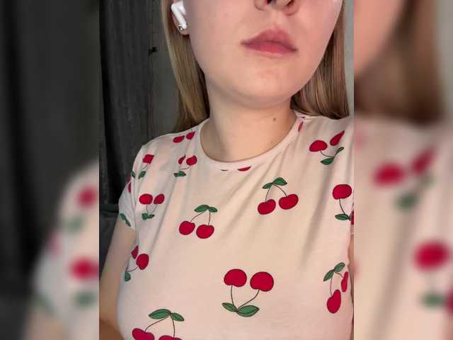 Peach--Alice's BongaCams show and profile