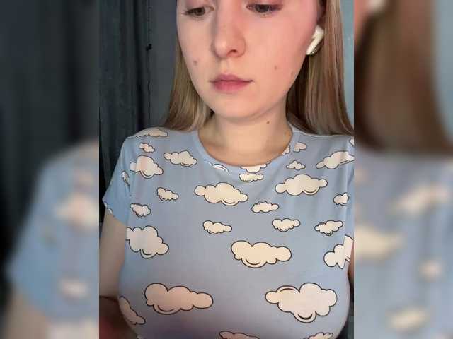 Peach--Alice's BongaCams show and profile