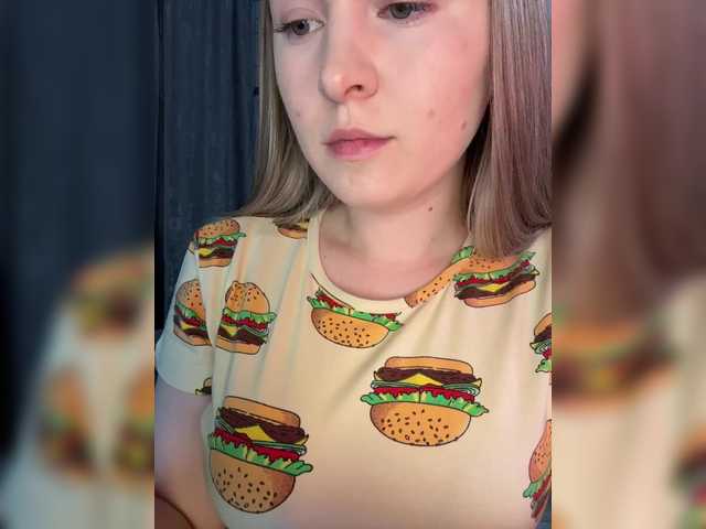 Peach--Alice's BongaCams show and profile