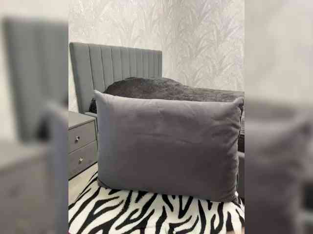 Peach--Alice Live Webcam on BongaCams