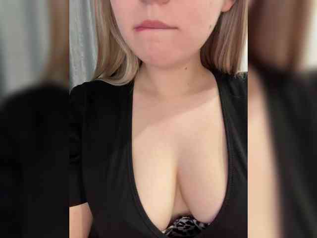 AlinaRay webcam