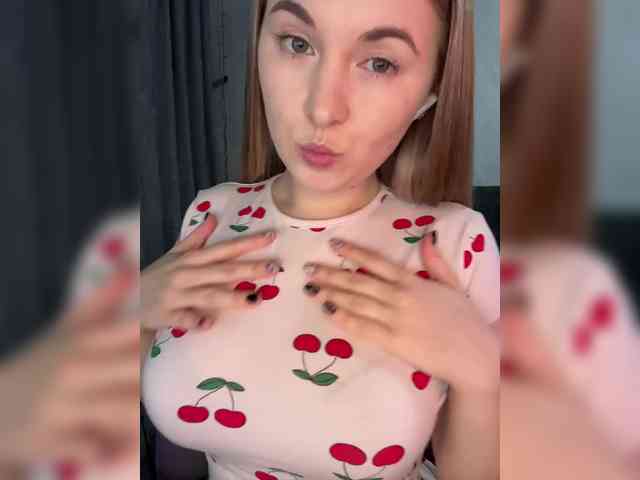 Peach--Alice Live Webcam on BongaCams