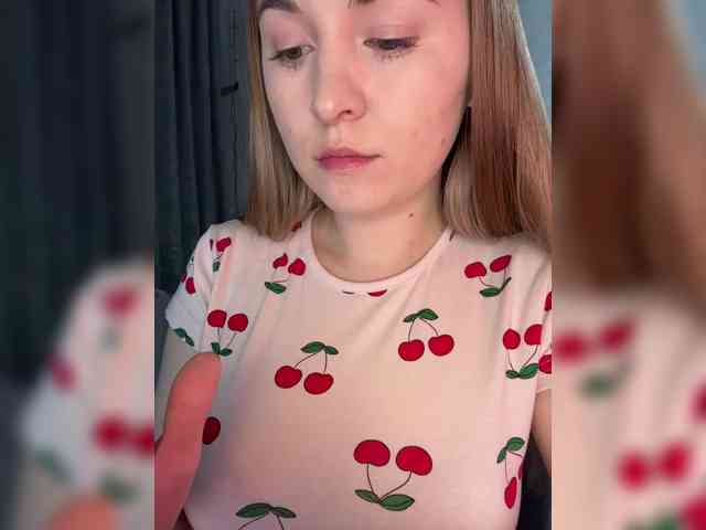 Peach--Alice Live Webcam on BongaCams