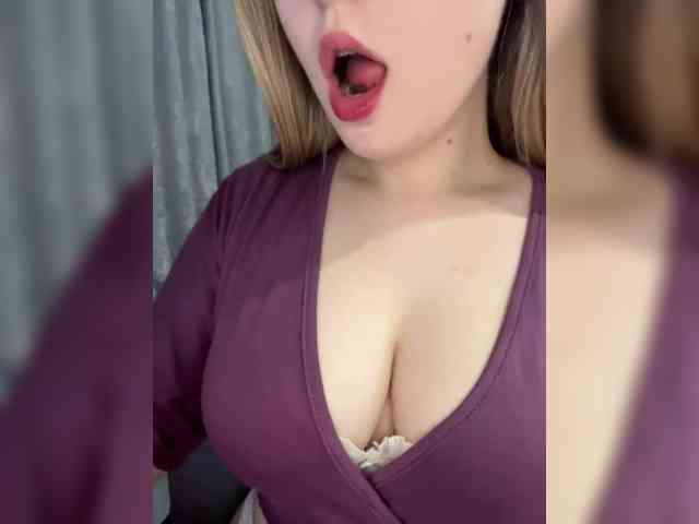 AlinaRay webcam