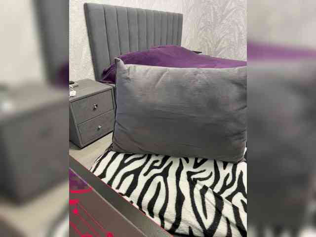 AlinaRay webcam