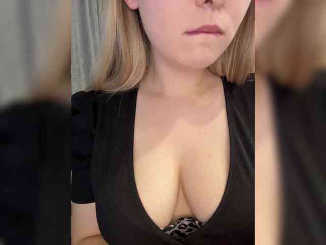 AlinaRay webcam