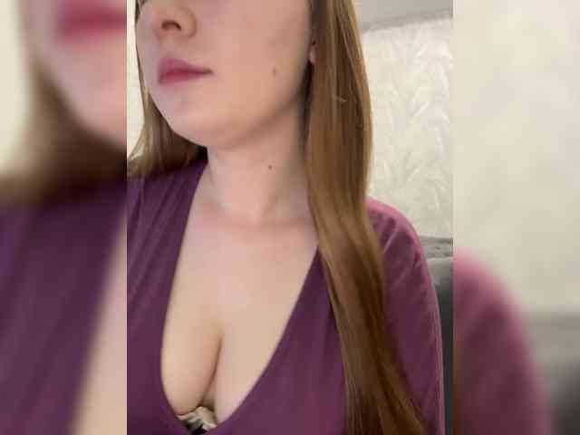 AlinaRay webcam