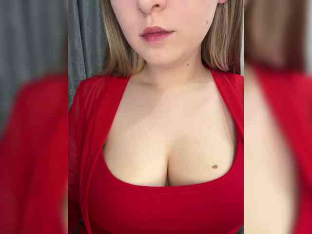 AlinaRay webcam