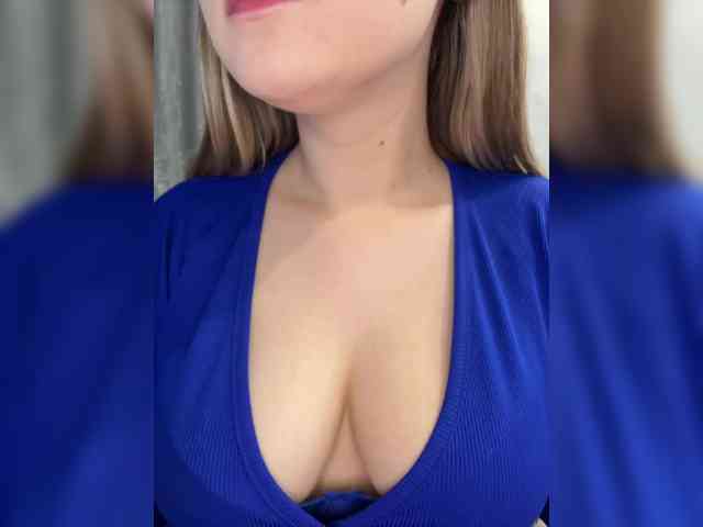 AlinaRay webcam