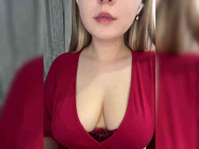 AlinaRay webcam