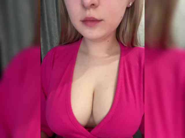 AlinaRay webcam