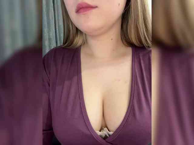 AlinaRay webcam