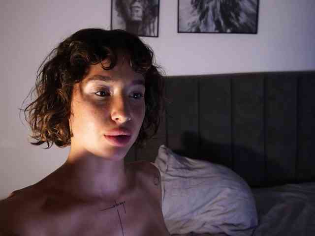 algraiv Live Webcam on BongaCams