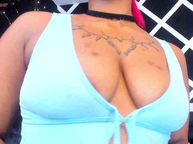 Sara-Graham webcam