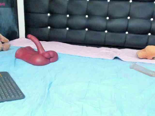 Sara-Graham webcam