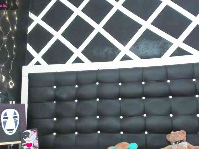 Sara-Graham webcam