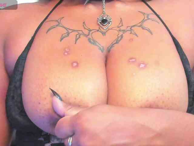 Sara-Graham webcam
