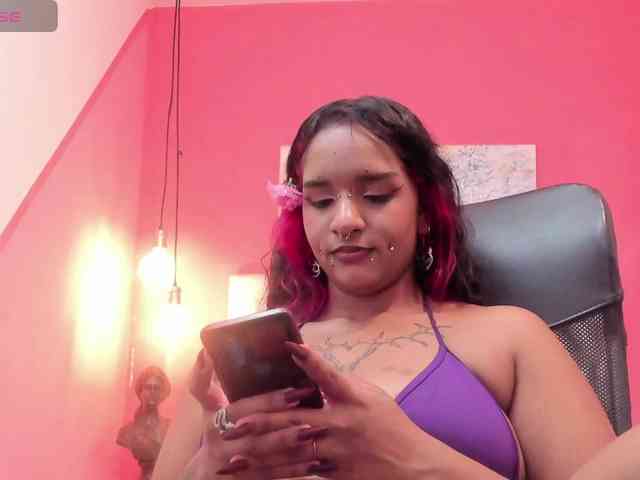 Sara-Graham webcam