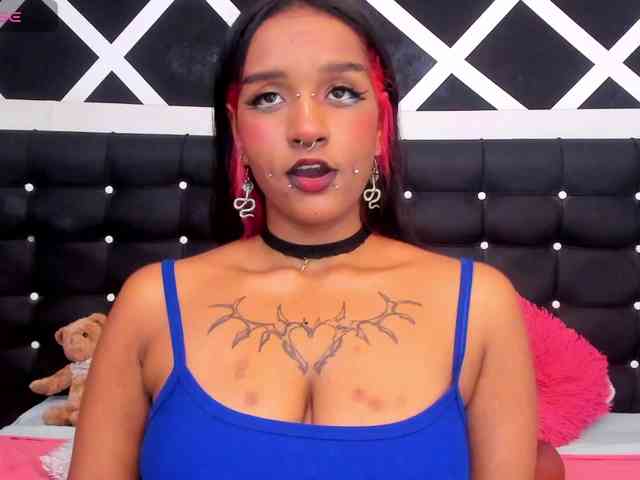 Sara-Graham webcam