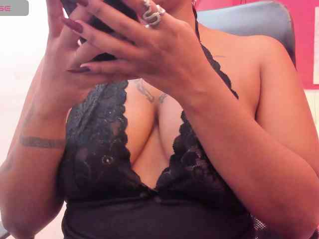 Sara-Graham webcam