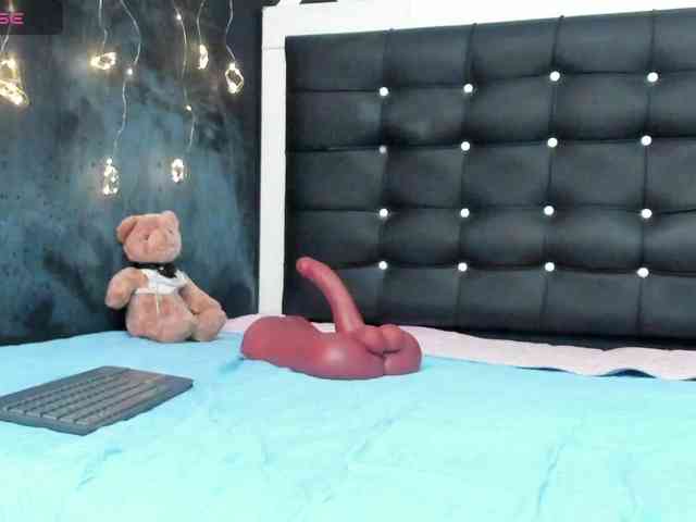 Sara-Graham webcam