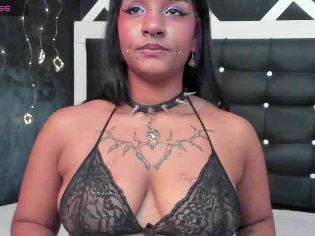 Sara-Graham webcam