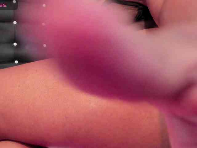 Sara-Graham webcam