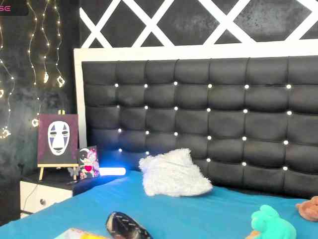 Sara-Graham webcam