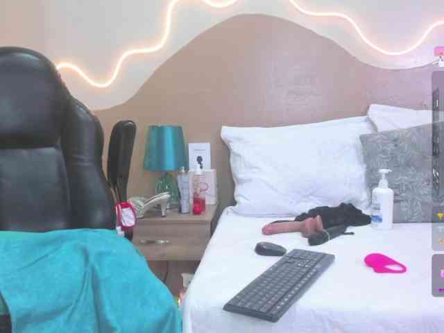 NatashaJurado webcam