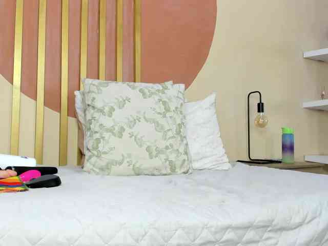 NatashaJurado webcam