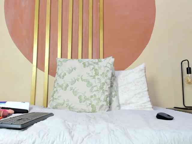 NatashaJurado webcam