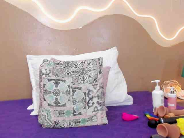 NatashaJurado webcam