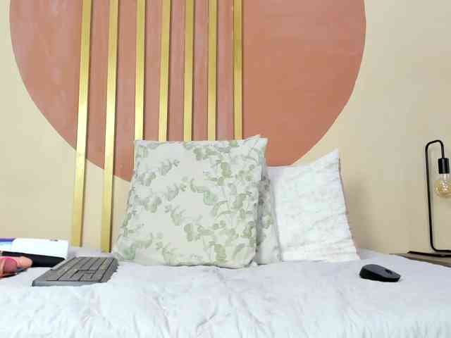 NatashaJurado webcam