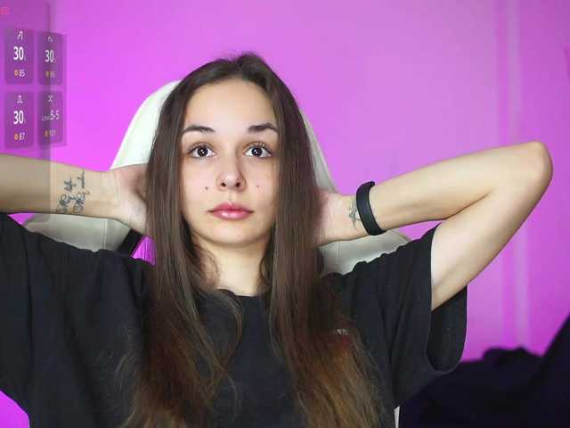 Miss-Bia's BongaCams show and profile