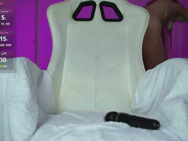 Miss-Bia's BongaCams show and profile